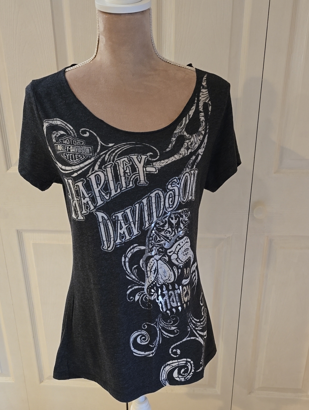 NWOT Womens Harley-Davidson Black Short-Sleeve Graphic Tee with Silver Print